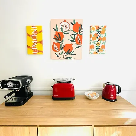 & Lumineux A Apartament